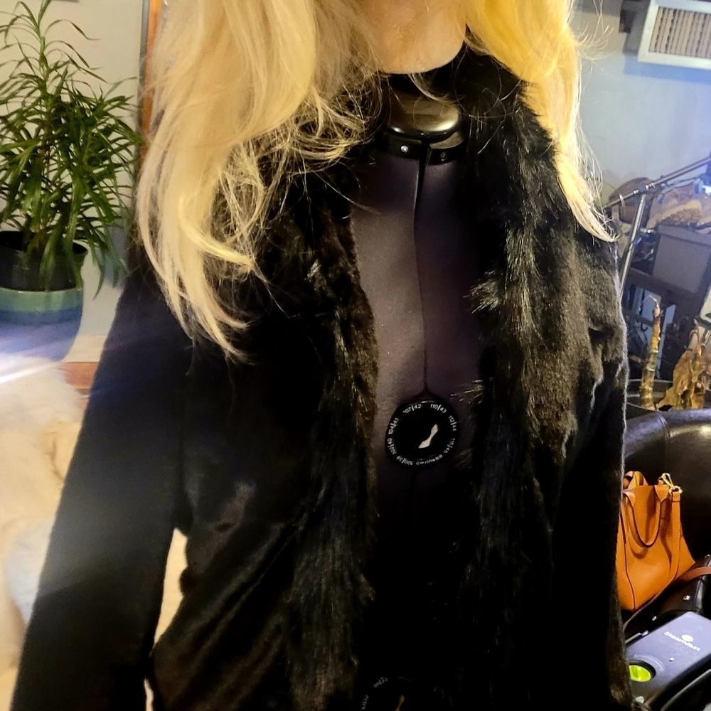 FASHION Brand BLACK HOODED FAUX FUR WINTER COAT  @ SIZE 8 NEW W TAGS